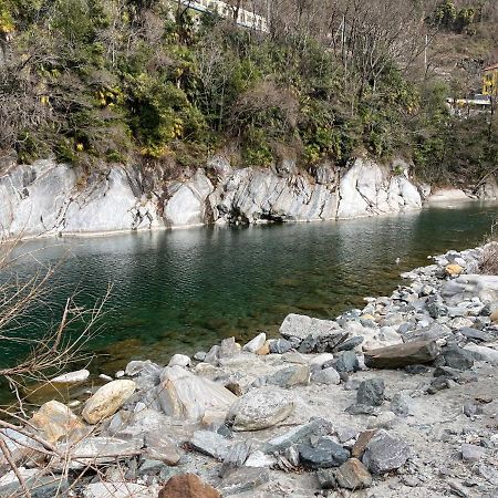 Blue River 로손 외부 사진