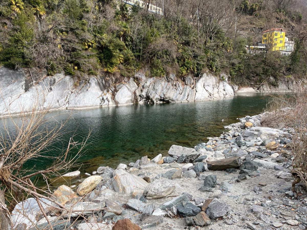 Blue River 로손 외부 사진